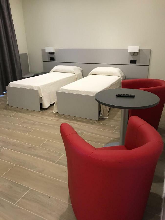 Roma Rooms 安科纳 外观 照片