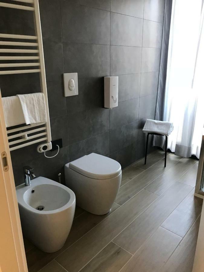 Roma Rooms 安科纳 外观 照片