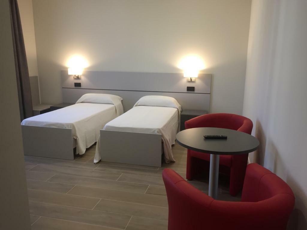 Roma Rooms 安科纳 外观 照片