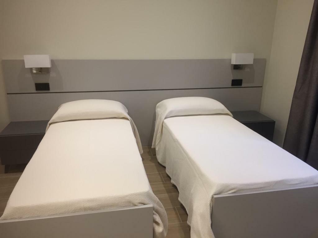 Roma Rooms 安科纳 外观 照片
